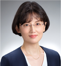 久保 牧衣子氏
